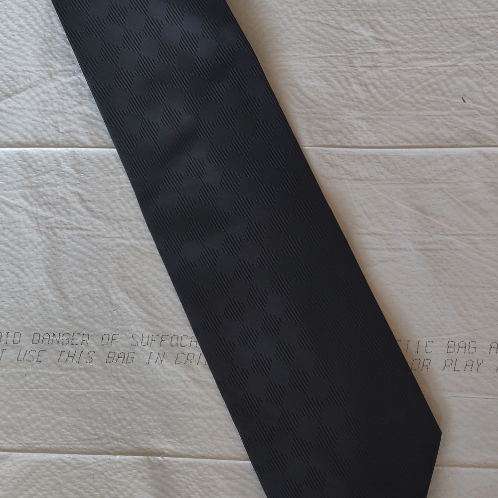 Men's tie
